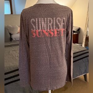 SALT LIFE Long sleeve Women's V-Neck Top